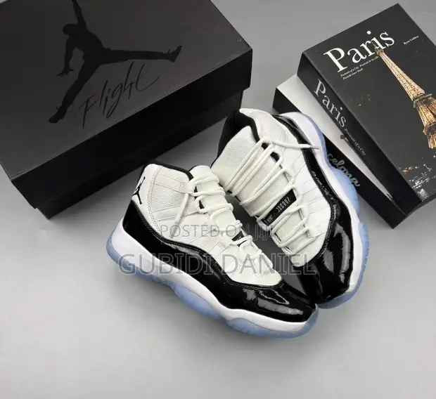 Air Jordan 11 Retro Sneakers - 1