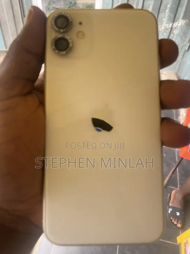 Apple iPhone 11 128GB White - 1