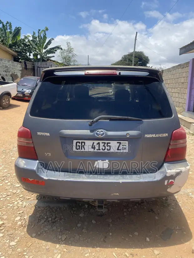Toyota Highlander 2003 Silver - 1