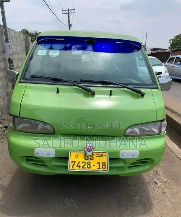 Hyundai H-100 2002 Green - 1