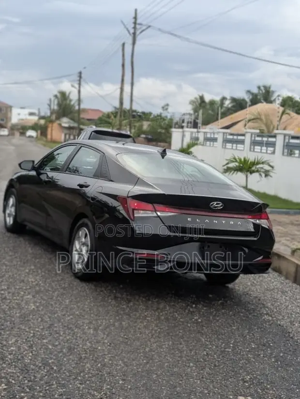 2021 Hyundai Elantra Black - 1