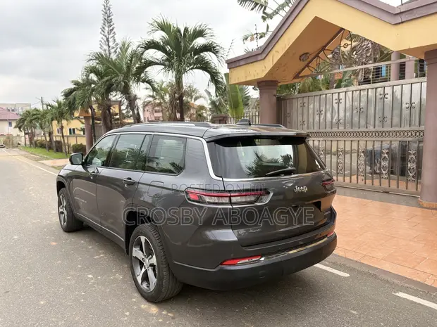 Jeep Grand Cherokee 4xe Overland 4WD 2024 Gray - 1