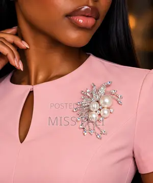 Pearl Radiance Brooch with Crystal Leaves