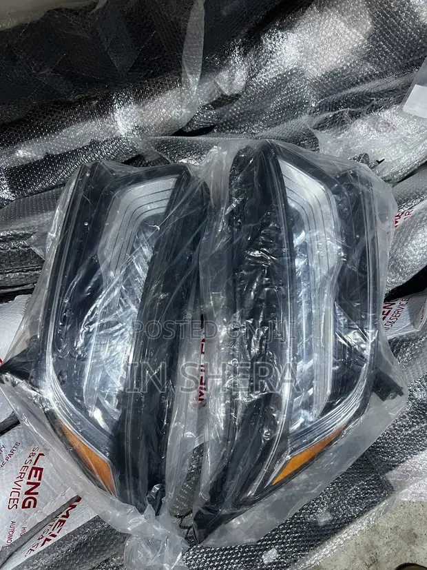 Honda CR-V 2017-2022 Touring Full LED Headlights - 1