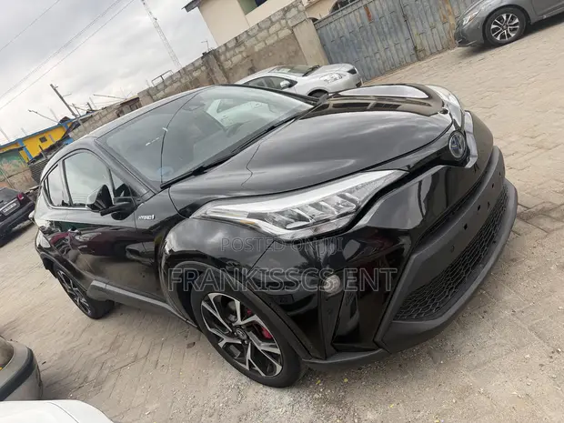 Toyota C-HR XLE 2021 Black - 1