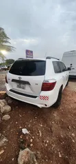 Toyota Highlander SE 2011 White - 5