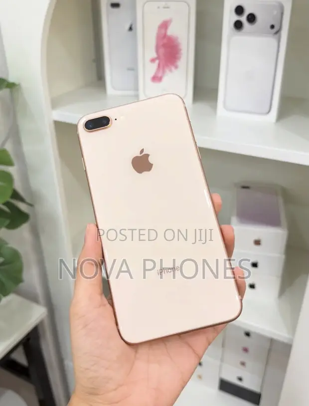 Apple iPhone 8 Plus 64GB Gold - 1