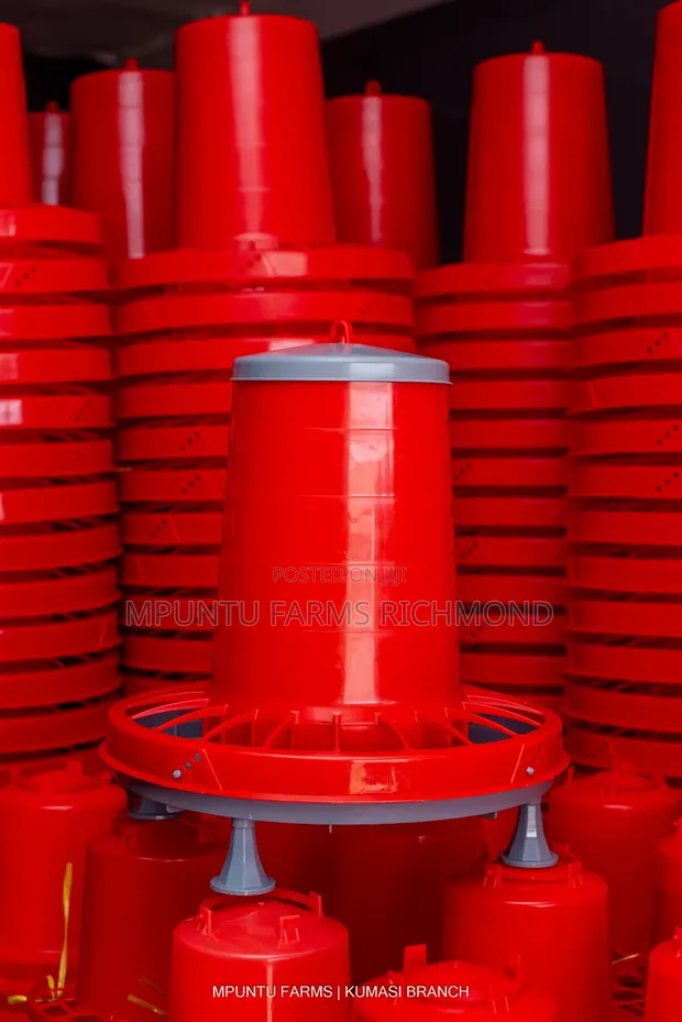 Compacta 22kg Poultry Feeder - 1