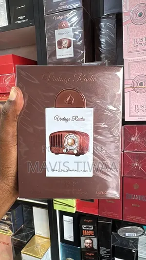 Lattafa Vintage Radio Eau de Parfum 100ml