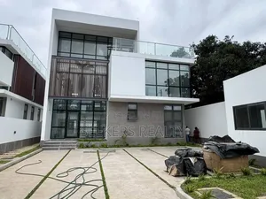 4-Bedroom Townhouse/Terrace for Rent in Cantonments, Accra
