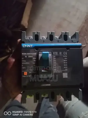 Chint 4-Pole MCCB Circuit Breaker, 250A, 800A Capacity