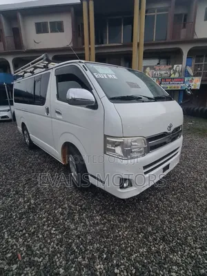 Toyota Grand HiAce G 3.0 Diesel Turbo 4WD 8-Seater 2001