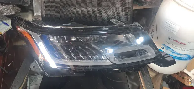 Range Rover Sport 2020 Right Headlight - 1