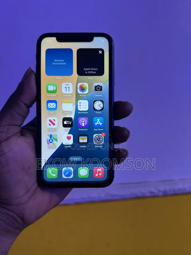 Apple iPhone 11 64GB Black - 1