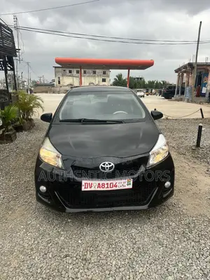 2012 Toyota Yaris SE Hatchback - Black
