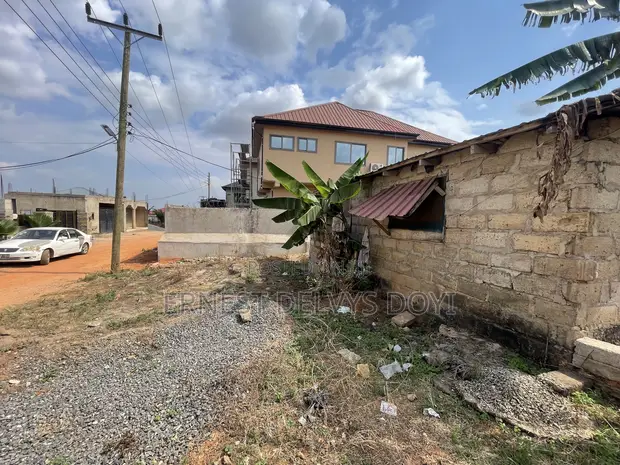 40ft by 90ft Plot for Sale - Ga East Municipal - 1