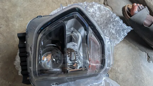 Hyundai Santa Fe 2019-2020 Headlight - 1