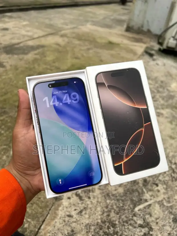 Apple iPhone 16 Pro Max 512GB Gold - 1