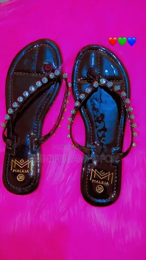 Rich Steps Slippers - Malkia