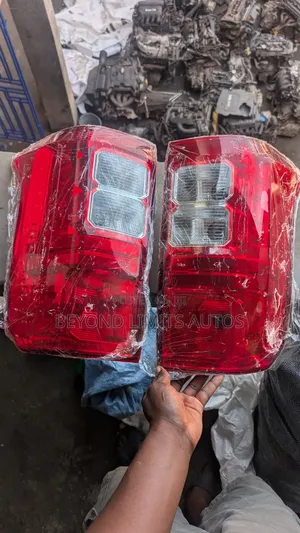 Mitsubishi L200 Tail Light Pair (2022-2025)