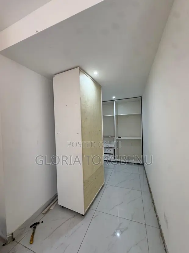 4 Bedroom House with Boys' Quarters and Pool in Ashaley Botwe - 1