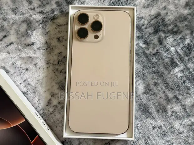 Apple iPhone 16 Pro Max 512GB Gold - 1