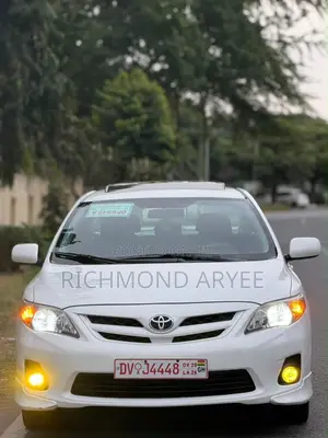 Toyota Corolla S Special Edition 2013 White