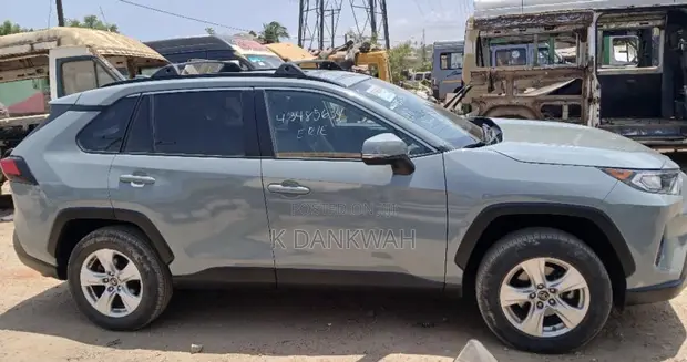 Toyota RAV4 XLE AWD 2020 Green - 1