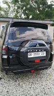 Mitsubishi Pajero 2010 Black - 4