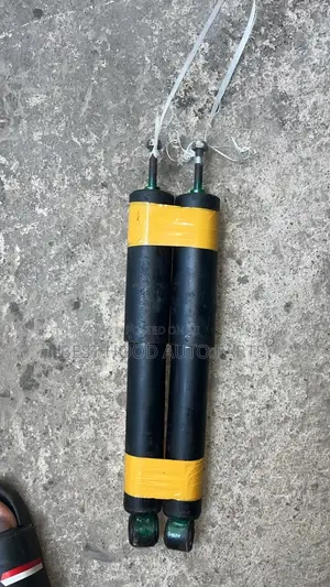 Nissan Hardbody Shock Absorbers (Used Pair)