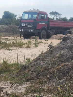 Mercedes-Benz Actros Tipper Truck - Used