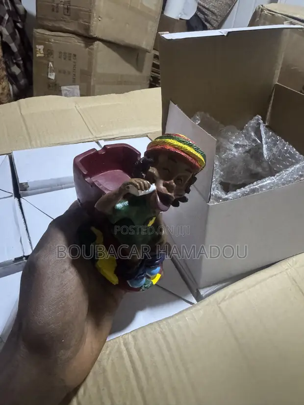 Rasta Smoking Ashtray - 1