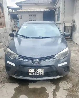 2016 Toyota Corolla LE Sedan