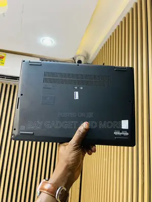 Lenovo ThinkPad X13 Yoga Gen 2 Laptop