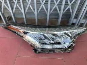 Toyota C-HR 2021-2023 LED Headlights