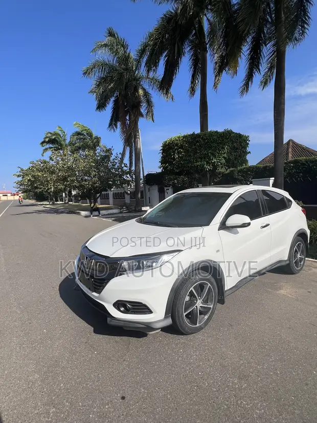 Honda Vezel 1.5 4WD 2020 White - 1