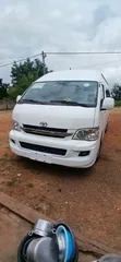 Toyota HiAce 2015 - 1
