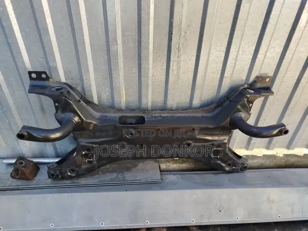 Mitsubishi Outlander Front Bumper Beam 2016-2021 (2x4) - 1