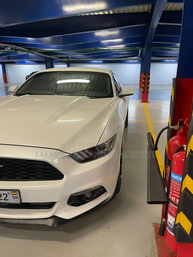 Ford Mustang GT Fastback 2016 White - 1