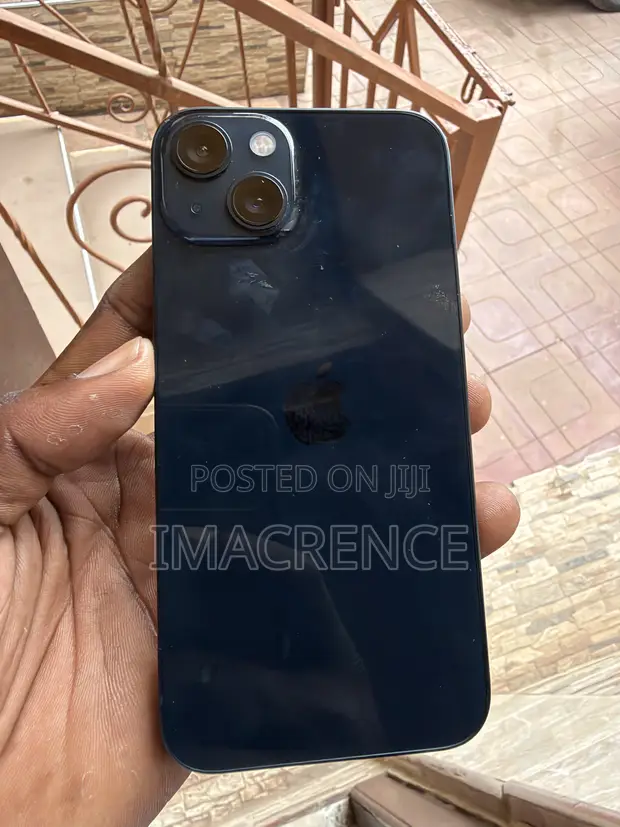 Apple iPhone 13 128GB - 1