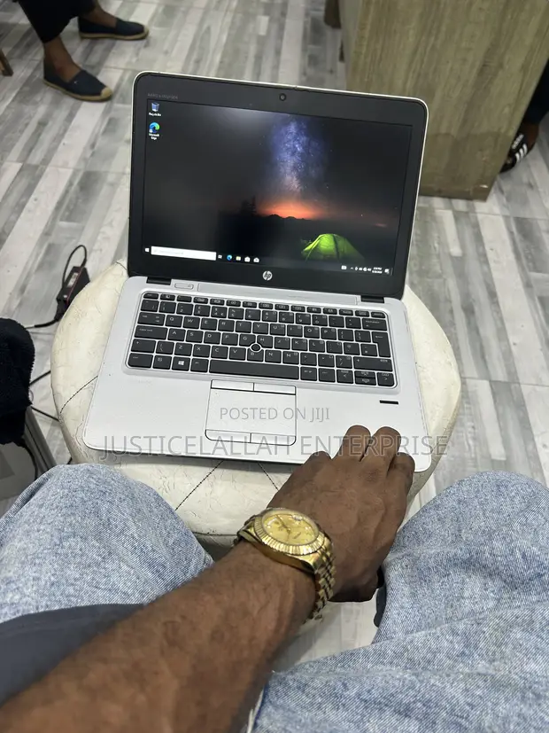 HP EliteBook 820 G3 Laptop - Core i5, 8GB RAM, 256GB SSD - 1