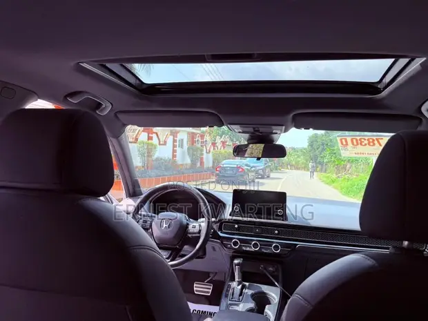 Honda Civic 2022 White - 1