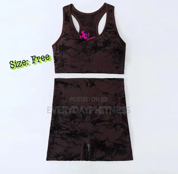 Ladies Camouflage Sports Bra and Biker Shorts Set - 1