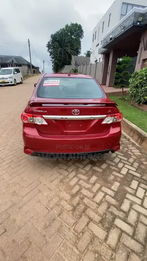 2013 Toyota Corolla S 5-Speed Red