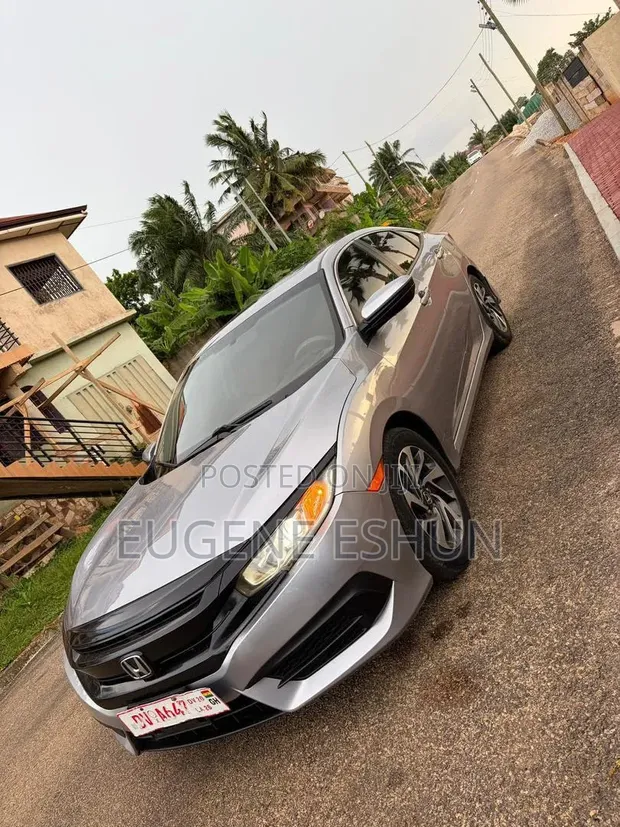 Honda Civic 2016 Silver - 1