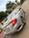 Honda Civic 2016 Silver - 3