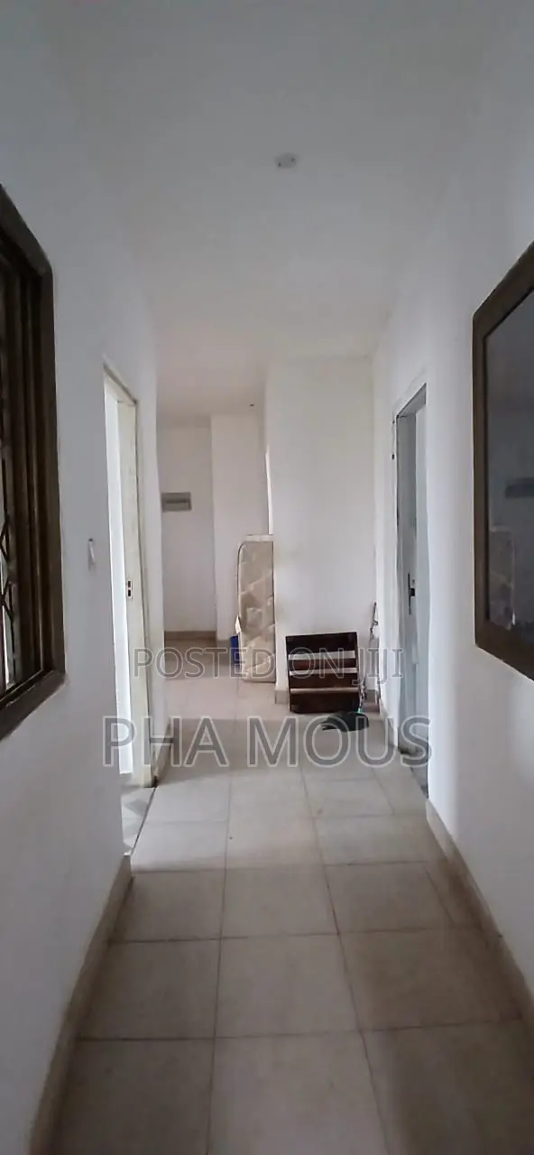 3 Bedroom Apartment for Rent in Lapaz - 1