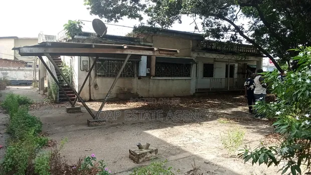 4 Bedroom Detached House for Sale in Bubuashie, Accra - 1