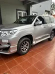 Toyota Land Cruiser Prado 2018 Silver - 3