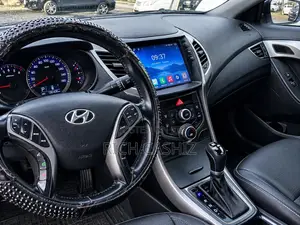 Hyundai Elantra 2014 Red